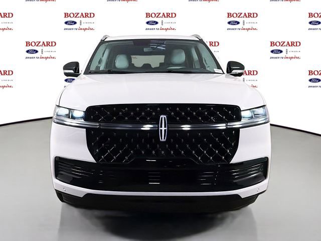 New 2026 Lincoln Navigator L Black Label AWD/4WD image 3