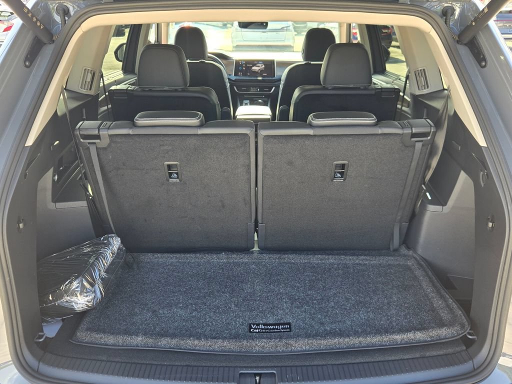 Certified 2026 Volkswagen Atlas SE FWD image 16
