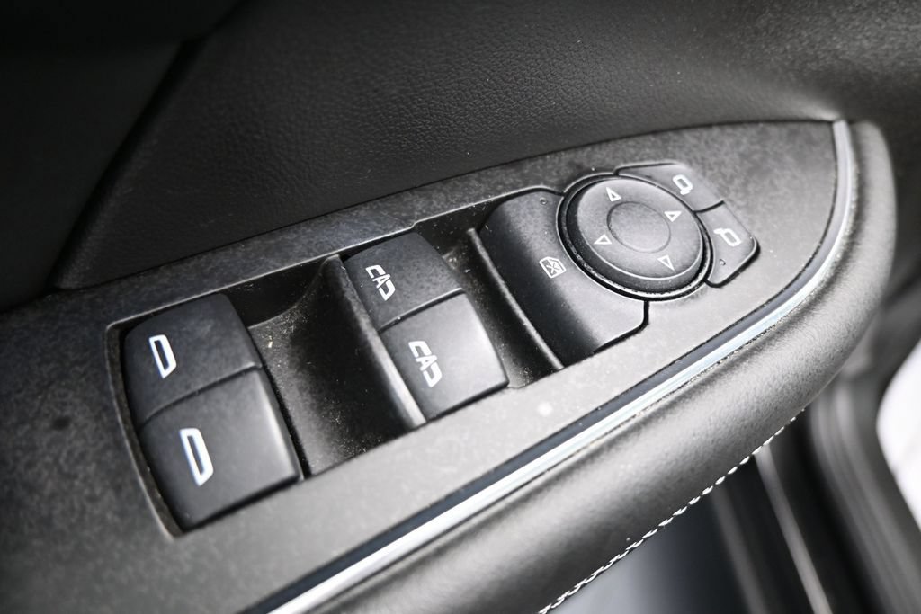 Used 2023 Buick Envision Essence w/ Sport Touring Package AWD/4WD image 11