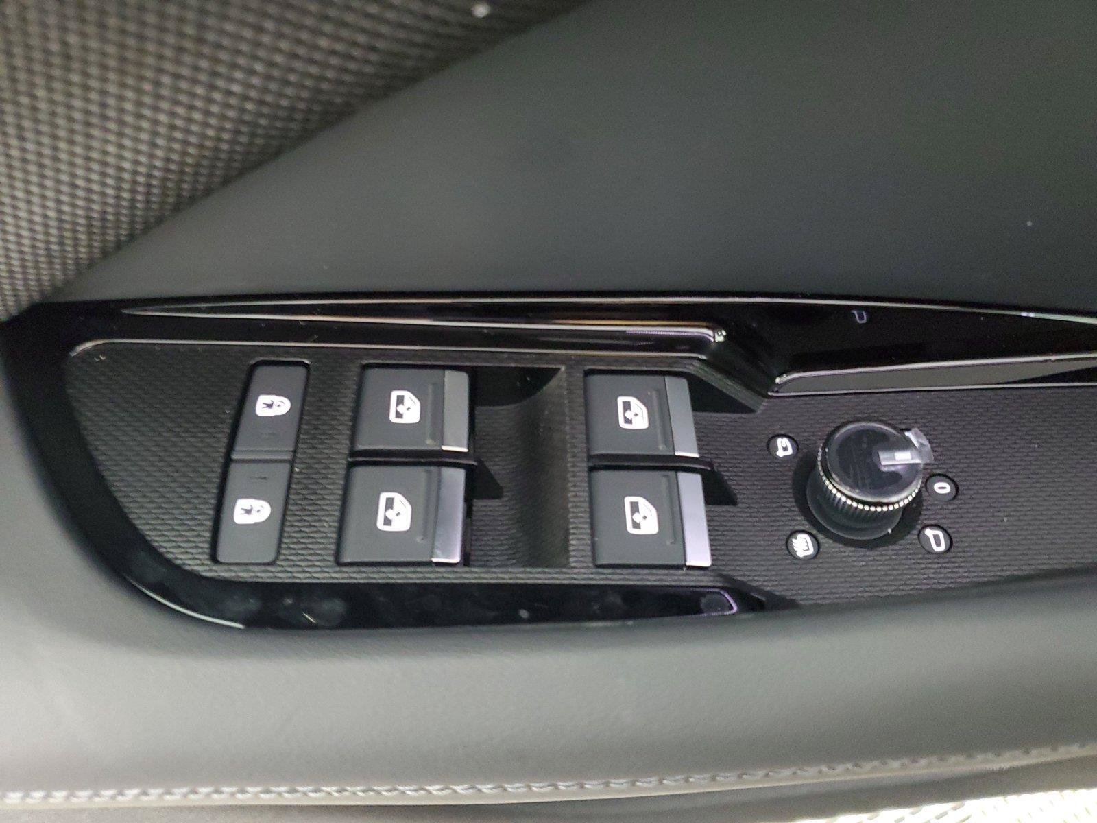 New 2026 Audi Q3 quattro 2.0T AWD/4WD image 19