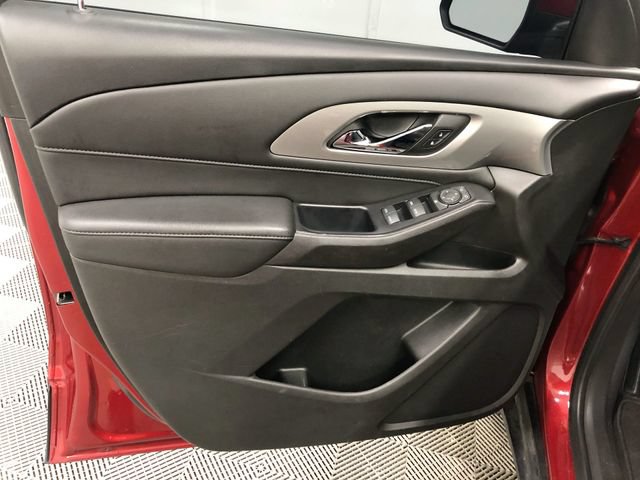 Used 2022 Chevrolet Traverse LT FWD image 12