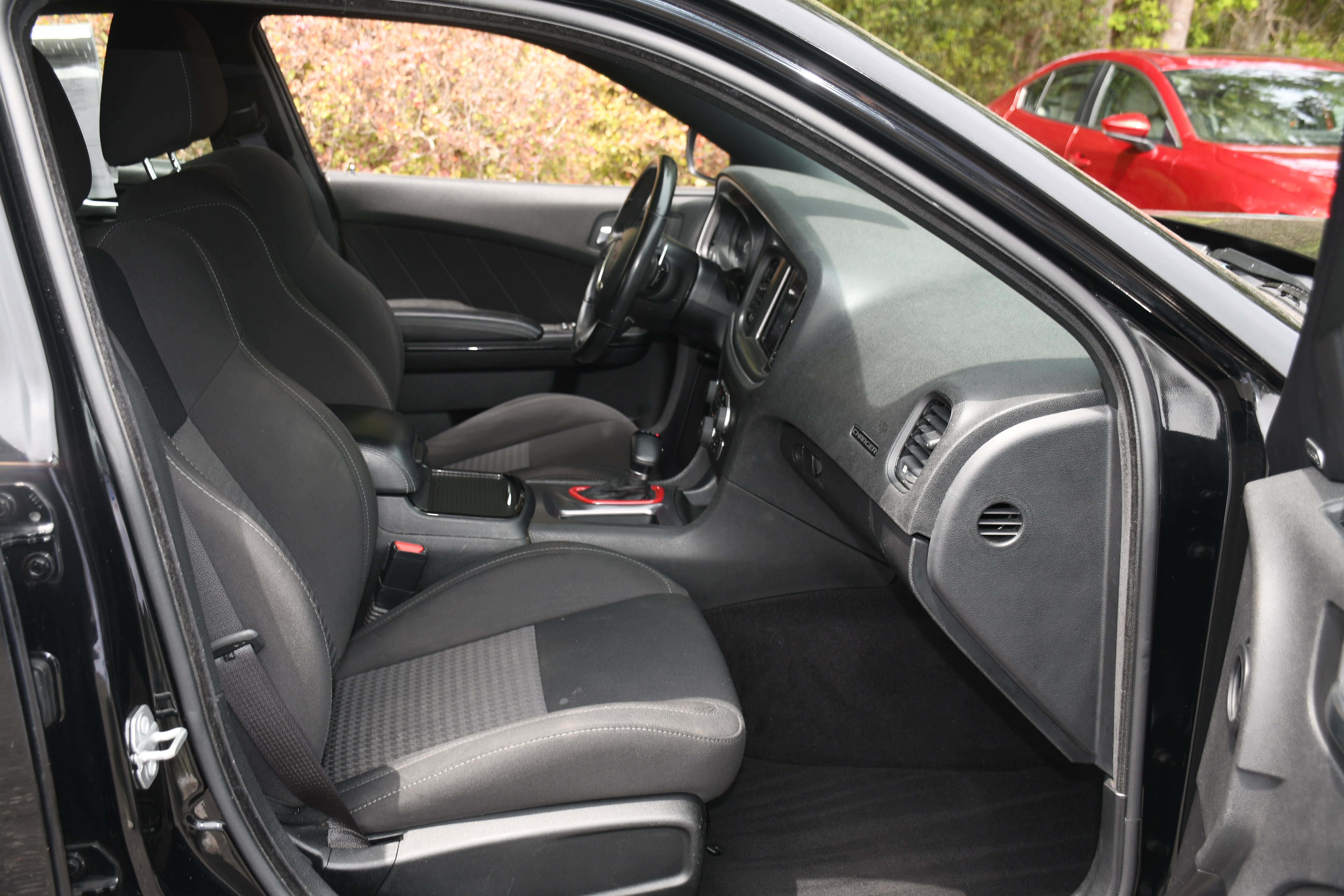 Used 2019 Dodge Charger R/T w/ Blacktop Package image 19