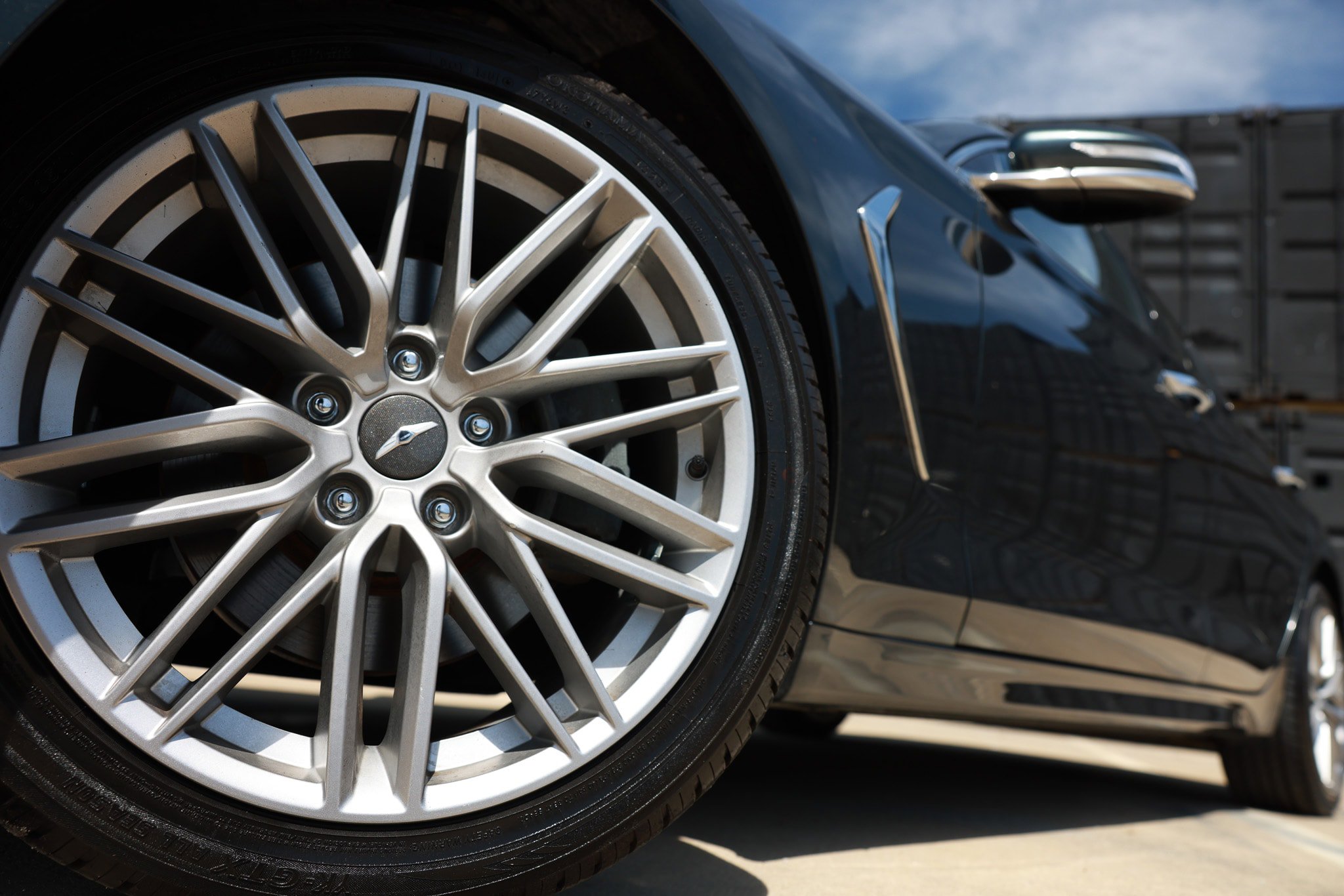 Used 2020 Genesis G70 2.0T RWD image 40