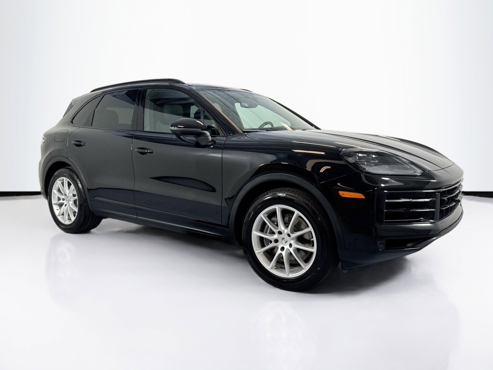Certified 2025 Porsche Cayenne image 7