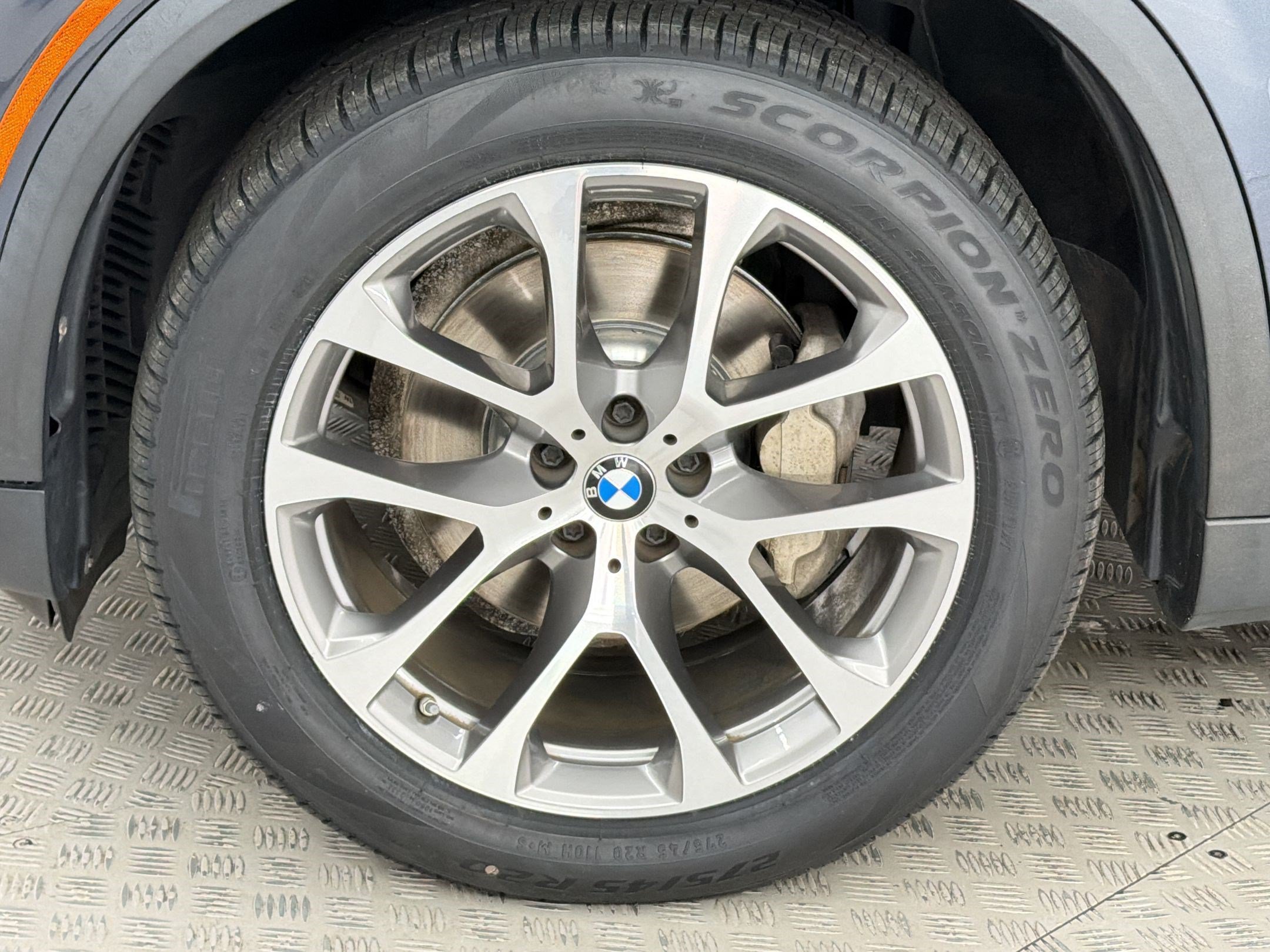Used 2019 BMW X5 xDrive40i w/ Premium Package 2 AWD/4WD image 11