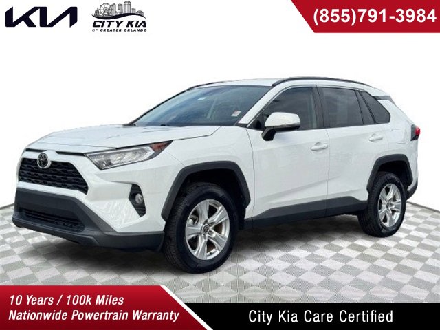 Used 2021 Toyota RAV4 XLE image 1