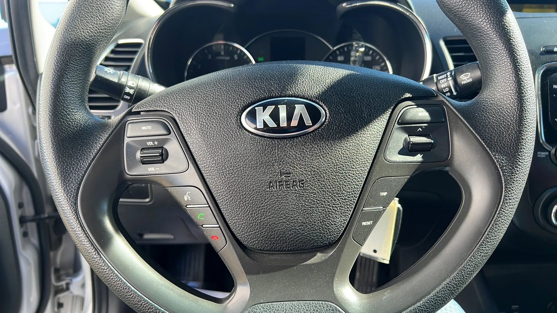 Used 2017 Kia Forte LX image 24