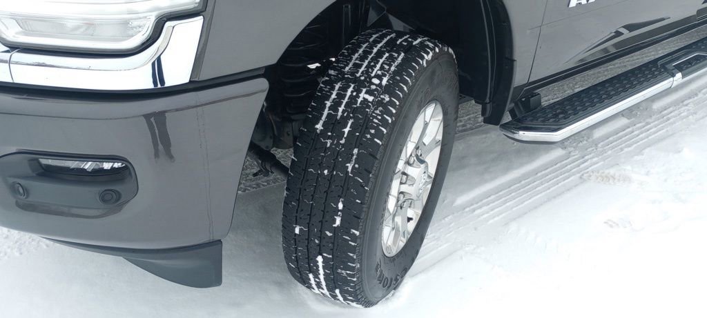 Used 2024 RAM 2500 Laramie image 15