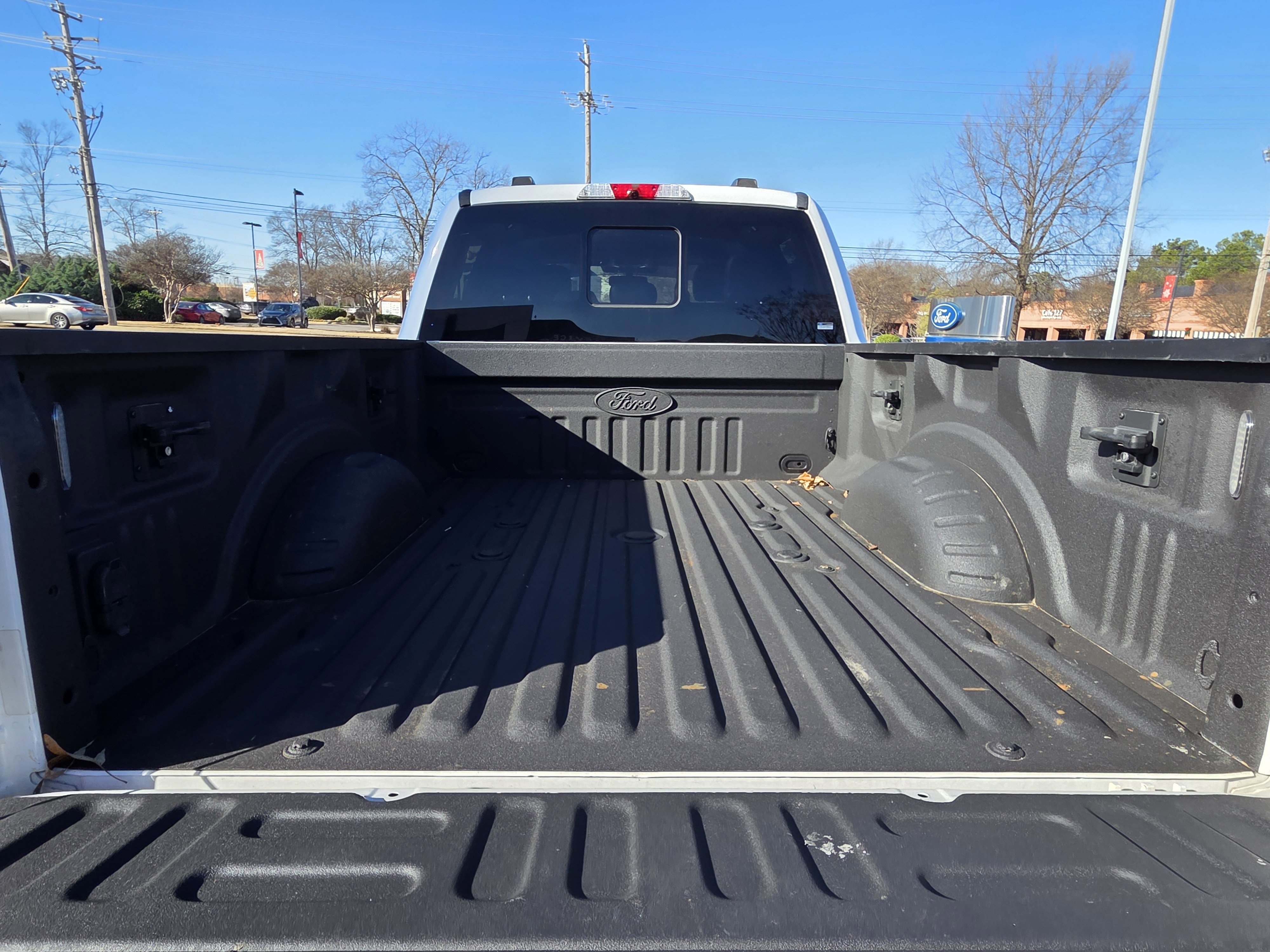 Used 2020 Ford F350 Lariat w/ Chrome Package image 13