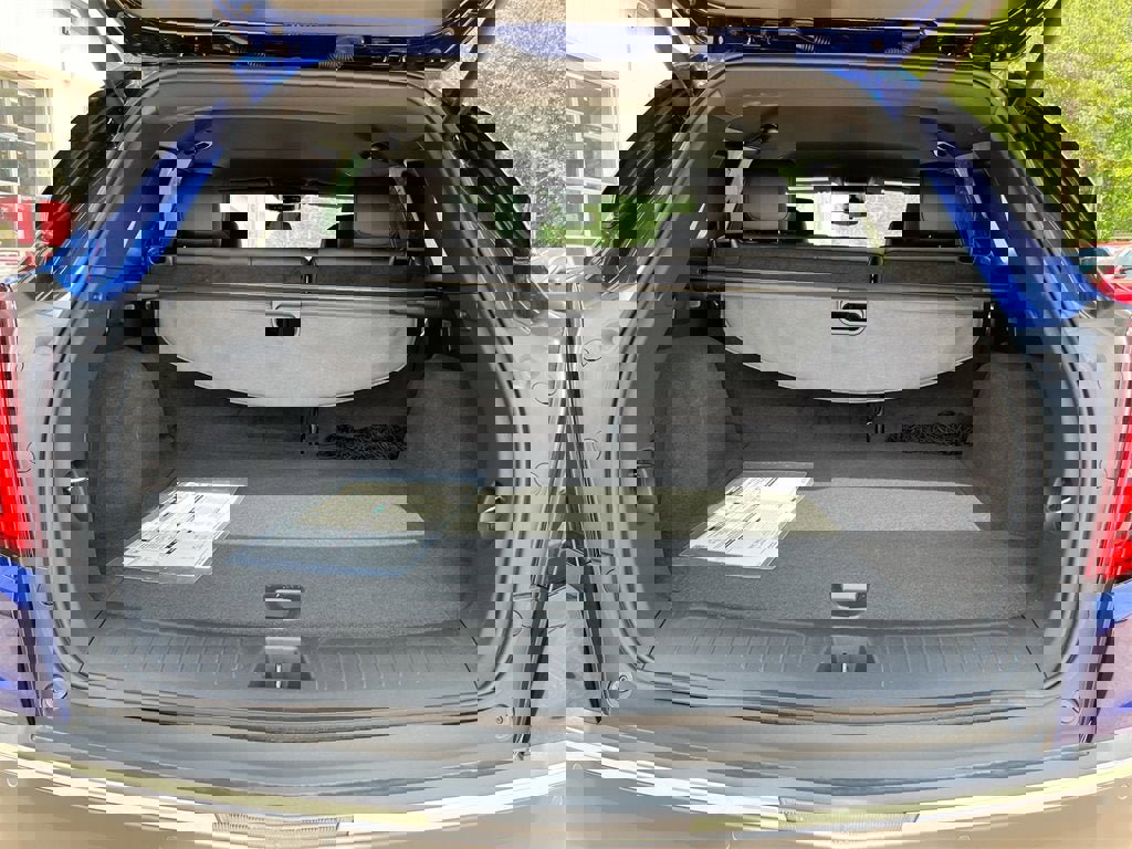 New 2025 Cadillac XT5 Luxury image 26