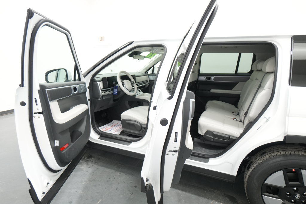 New 2026 Hyundai Santa Fe SE AWD/4WD image 17