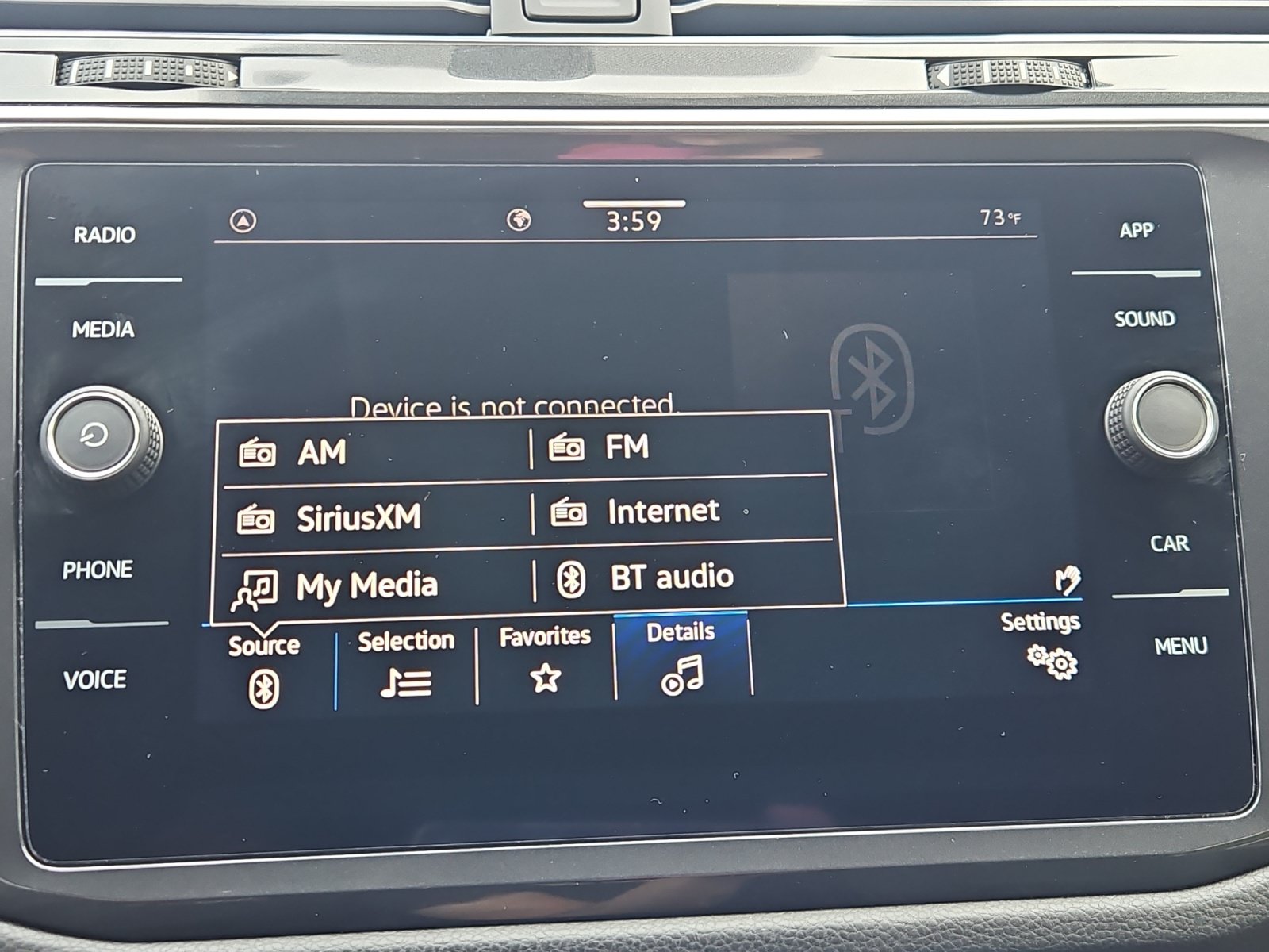 Used 2021 Volkswagen Tiguan SE FWD image 19