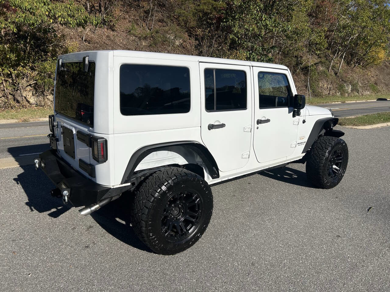 Used 2014 Jeep Wrangler Unlimited Sahara w/ Dual Top Group image 8