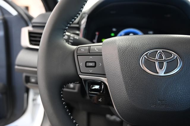 New 2026 Toyota Camry SE FWD image 23