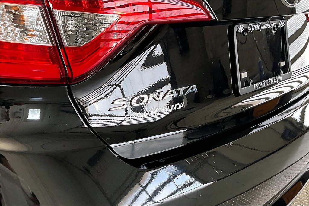 Used 2016 Hyundai Sonata Limited w/ Cargo Package FWD image 32