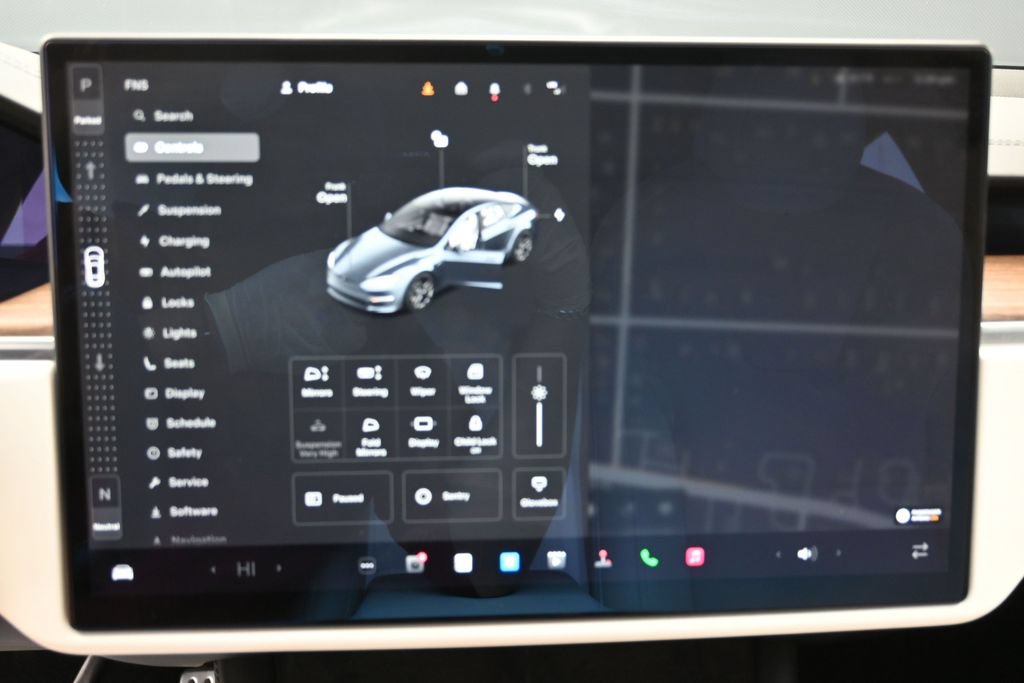 Used 2022 Tesla Model S AWD/4WD image 25