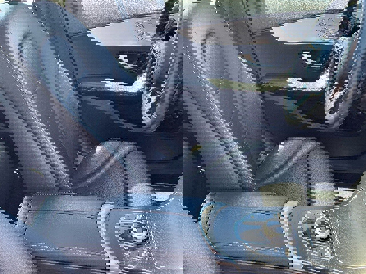 Used 2021 Mercedes-Benz C 300 C 300 image 10