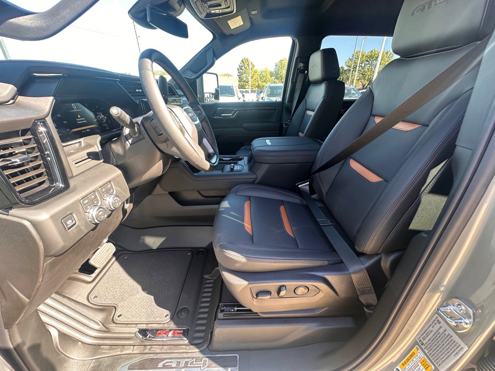 New 2026 GMC Sierra 2500 AT4 w/ AT4 Preferred Package image 8