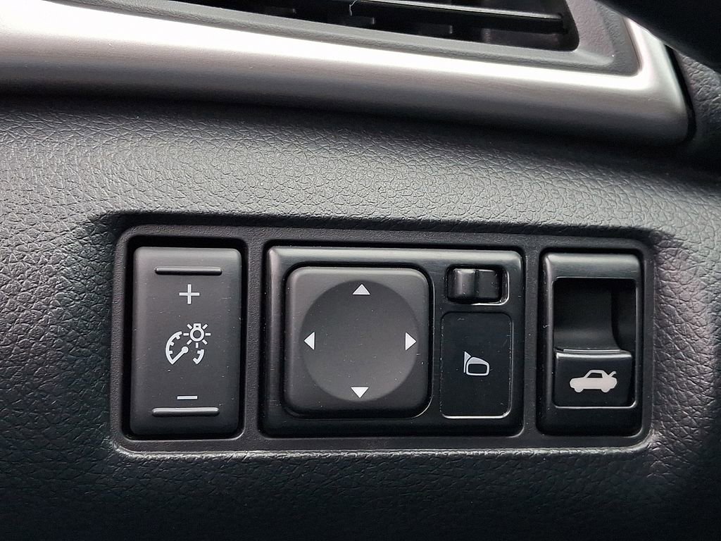 Used 2017 Nissan Sentra S FWD image 24