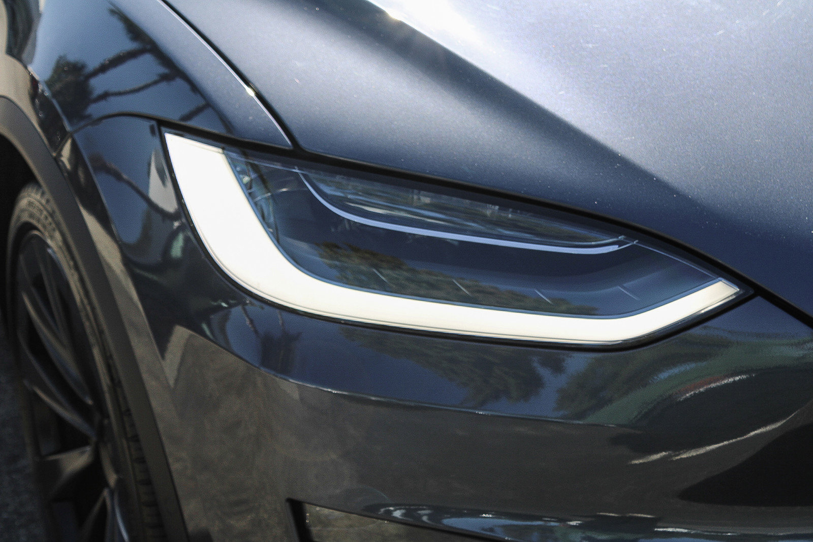 Used 2022 Tesla Model X Plaid image 8