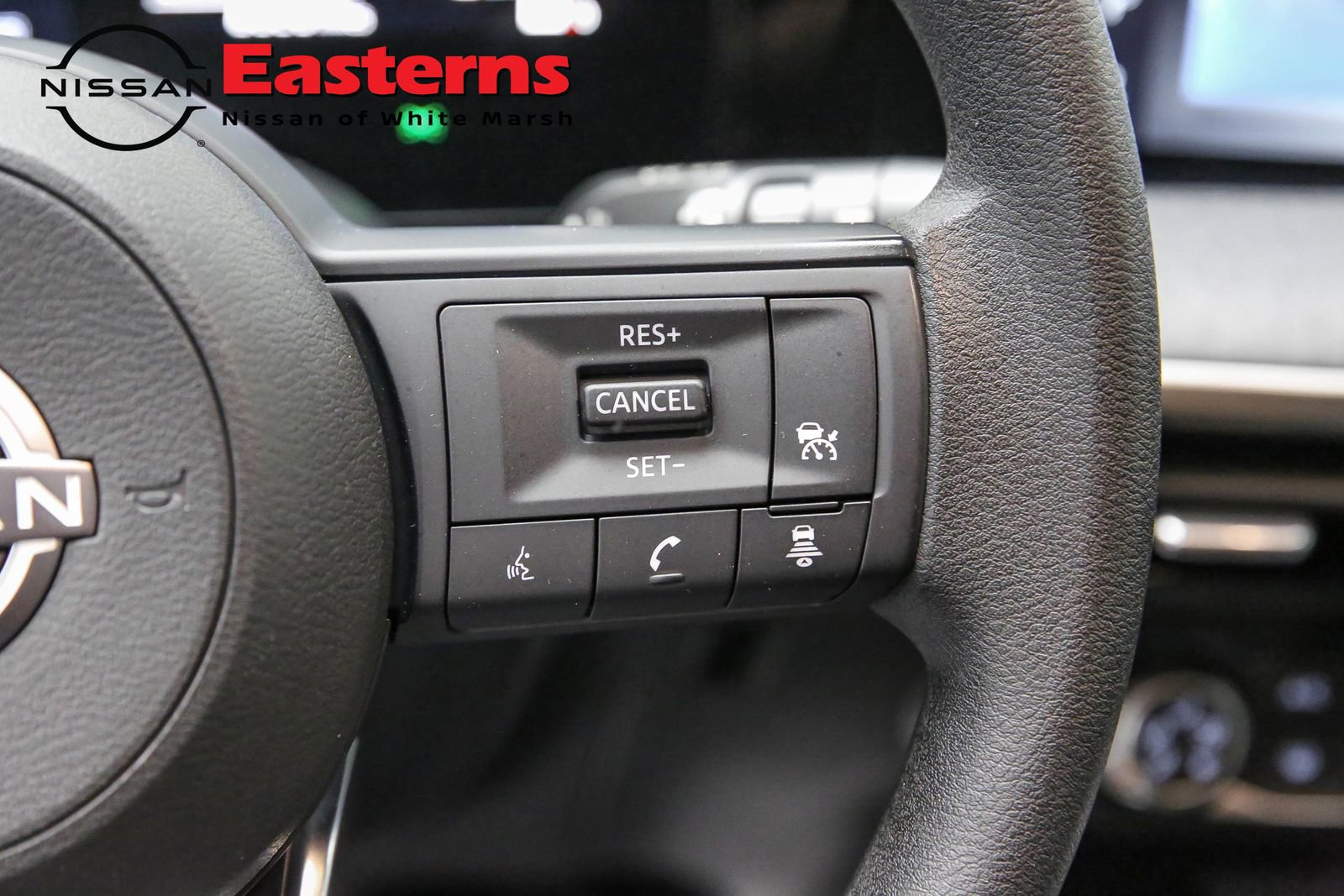 Used 2025 Nissan Kicks SV image 16