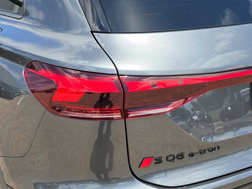 New 2027 Audi SQ6 e-tron Premium Plus AWD/4WD image 34