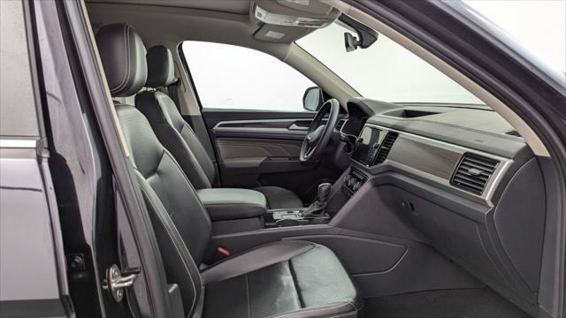Used 2022 Volkswagen Atlas SE w/ Panoramic Sunroof Package FWD image 21