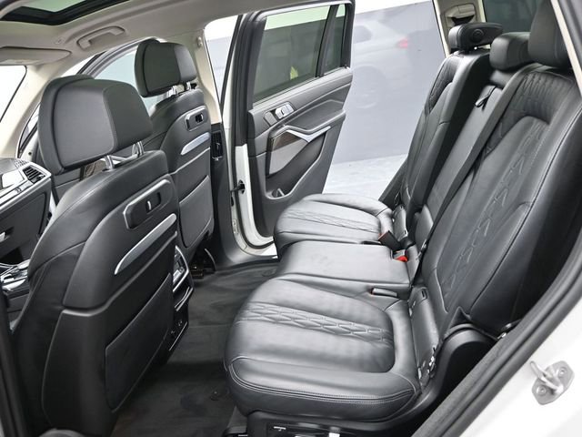 Used 2023 BMW X7 xDrive40i w/ Premium Package image 12