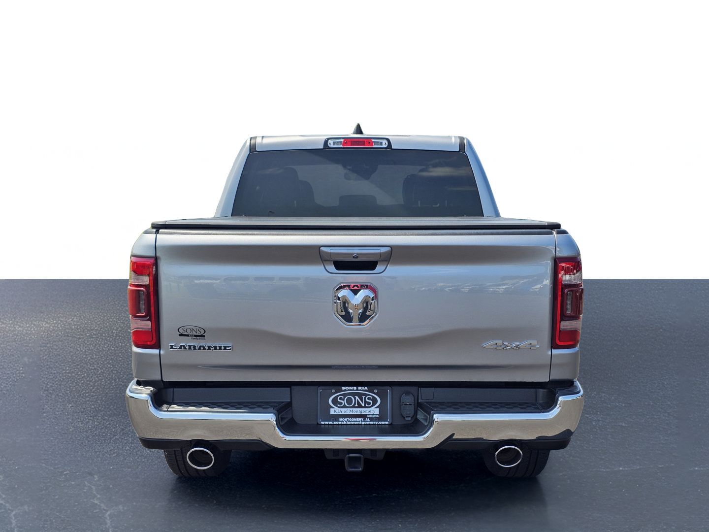 Used 2024 RAM 1500 Laramie AWD/4WD image 12