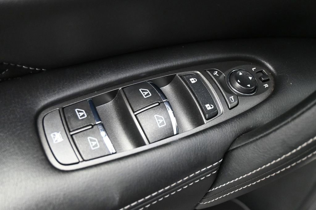 Used 2023 INFINITI QX80 Sensory w/ Cargo Package AWD/4WD image 4
