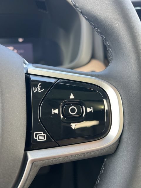New 2026 Volvo XC60 B5 Plus w/ Climate Package PRO AWD/4WD image 15