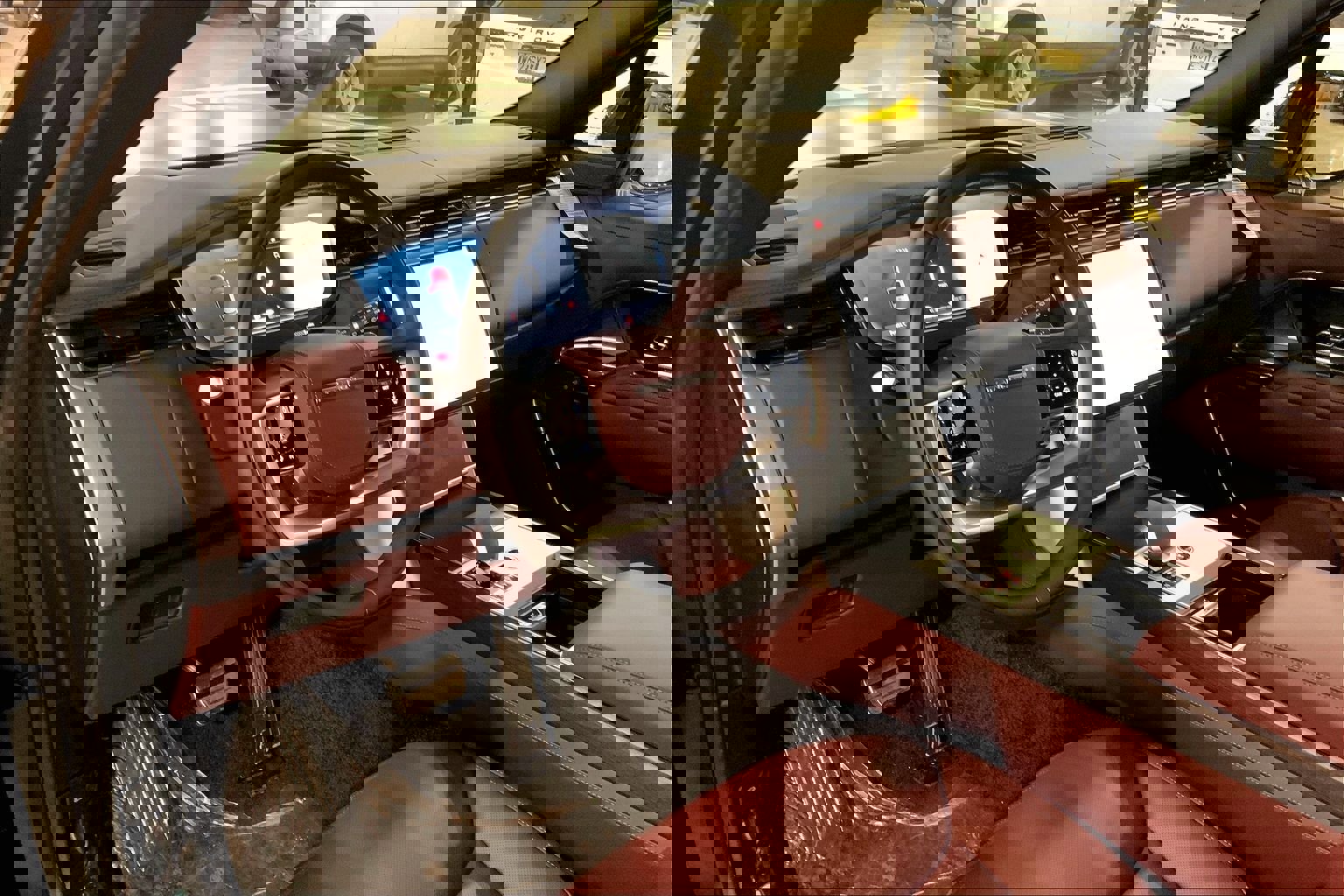 New 2026 Land Rover Range Rover Long Wheelbase Autobiography image 8