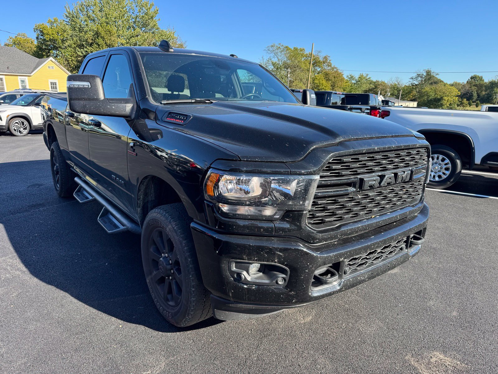 Used 2024 RAM 2500 Big Horn w/ Night Edition AWD/4WD image 8