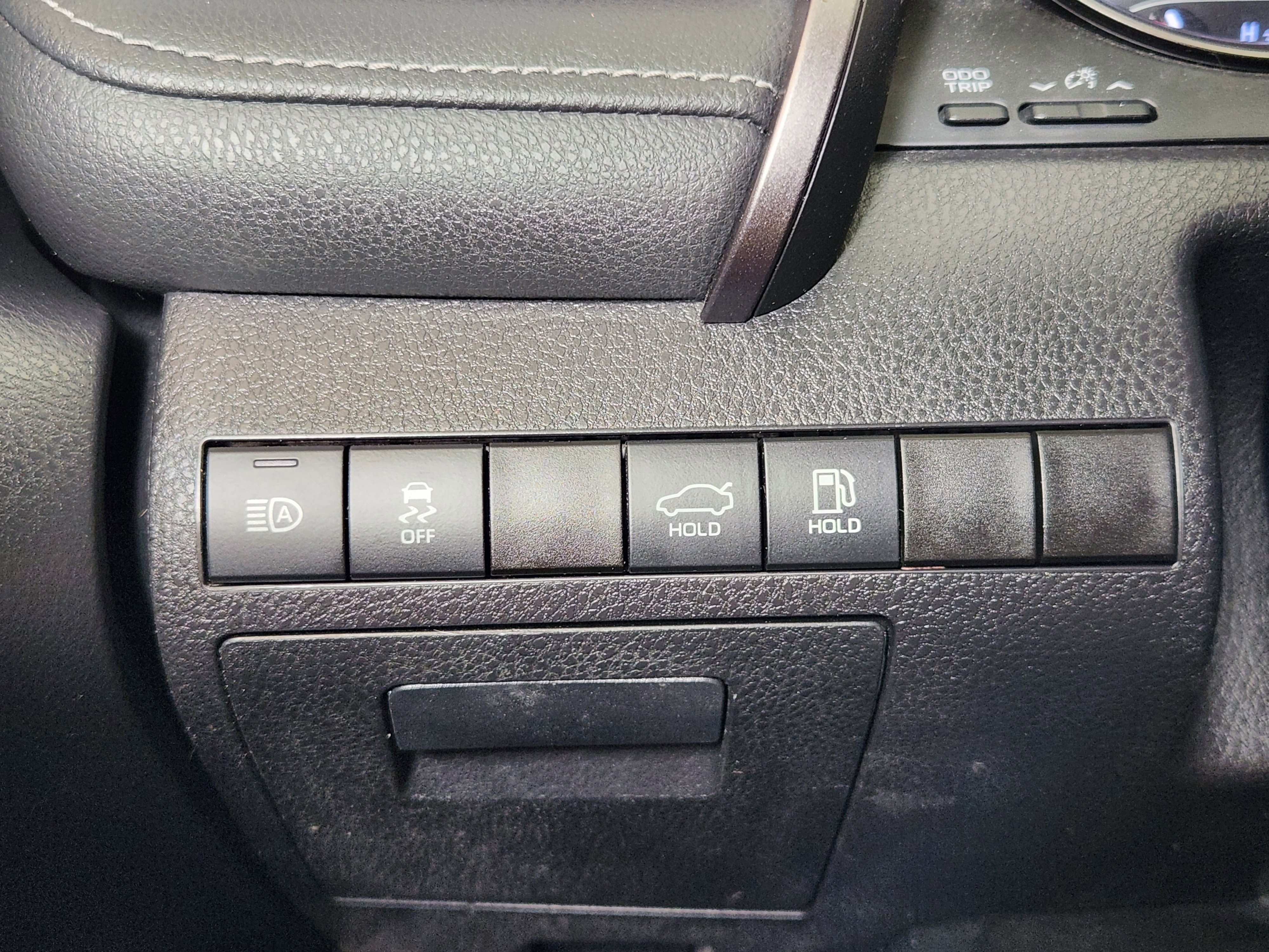 Used 2023 Toyota Camry SE FWD image 22