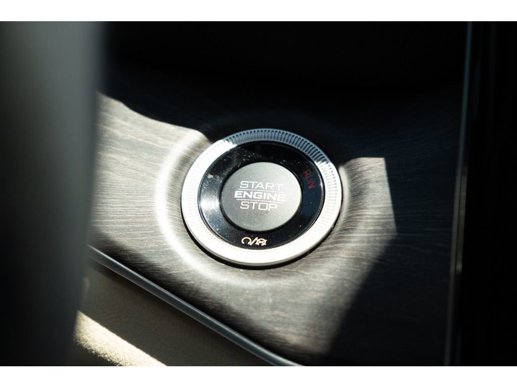 Used 2024 Jeep Grand Cherokee Limited RWD image 31
