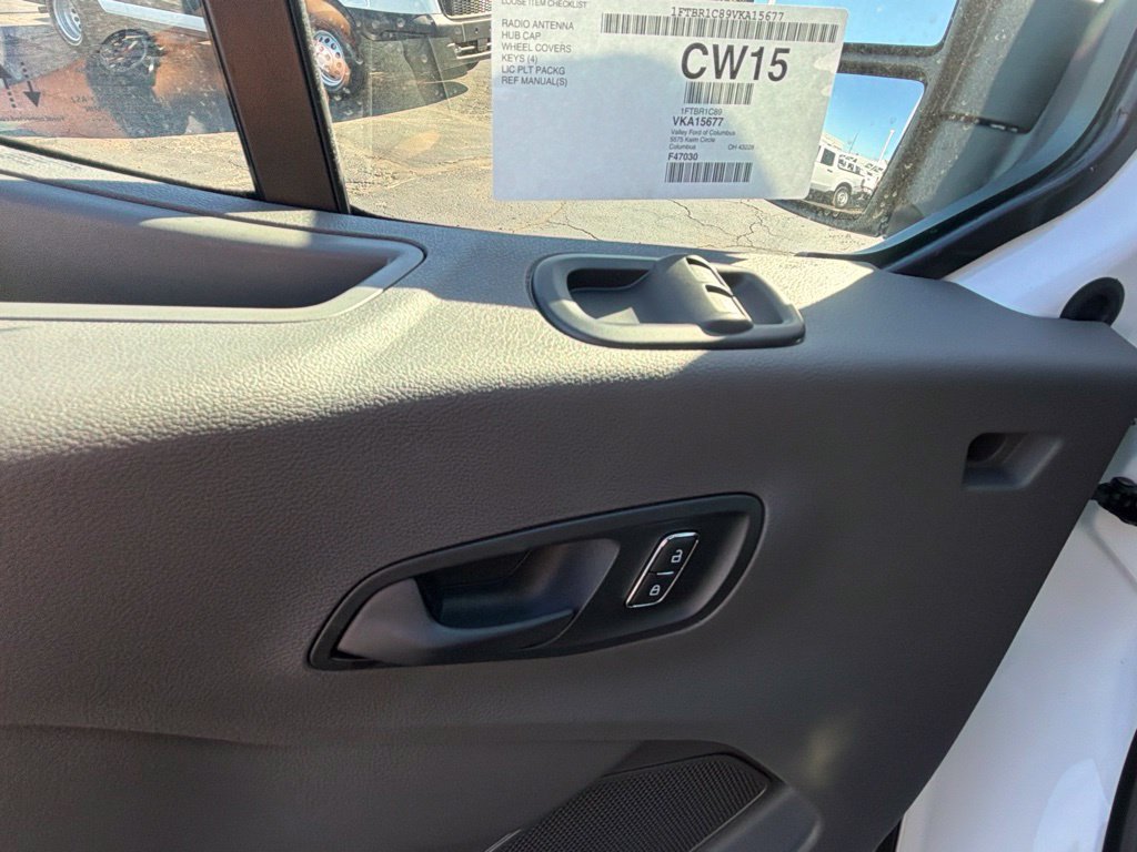 New 2027 Ford Transit 250 148 Medium Roof RWD image 13