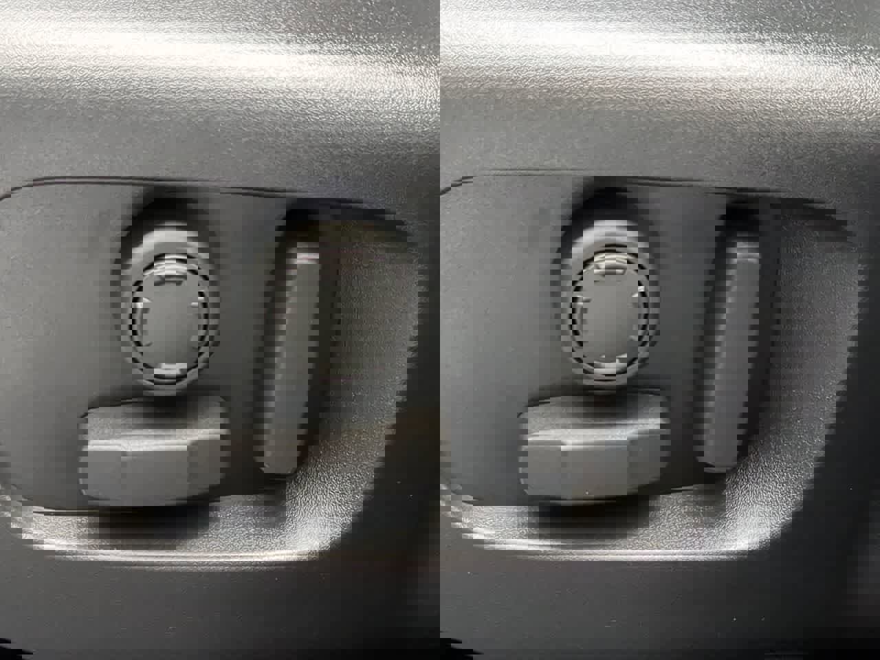 New 2026 Land Rover Range Rover Velar Dynamic SE image 18