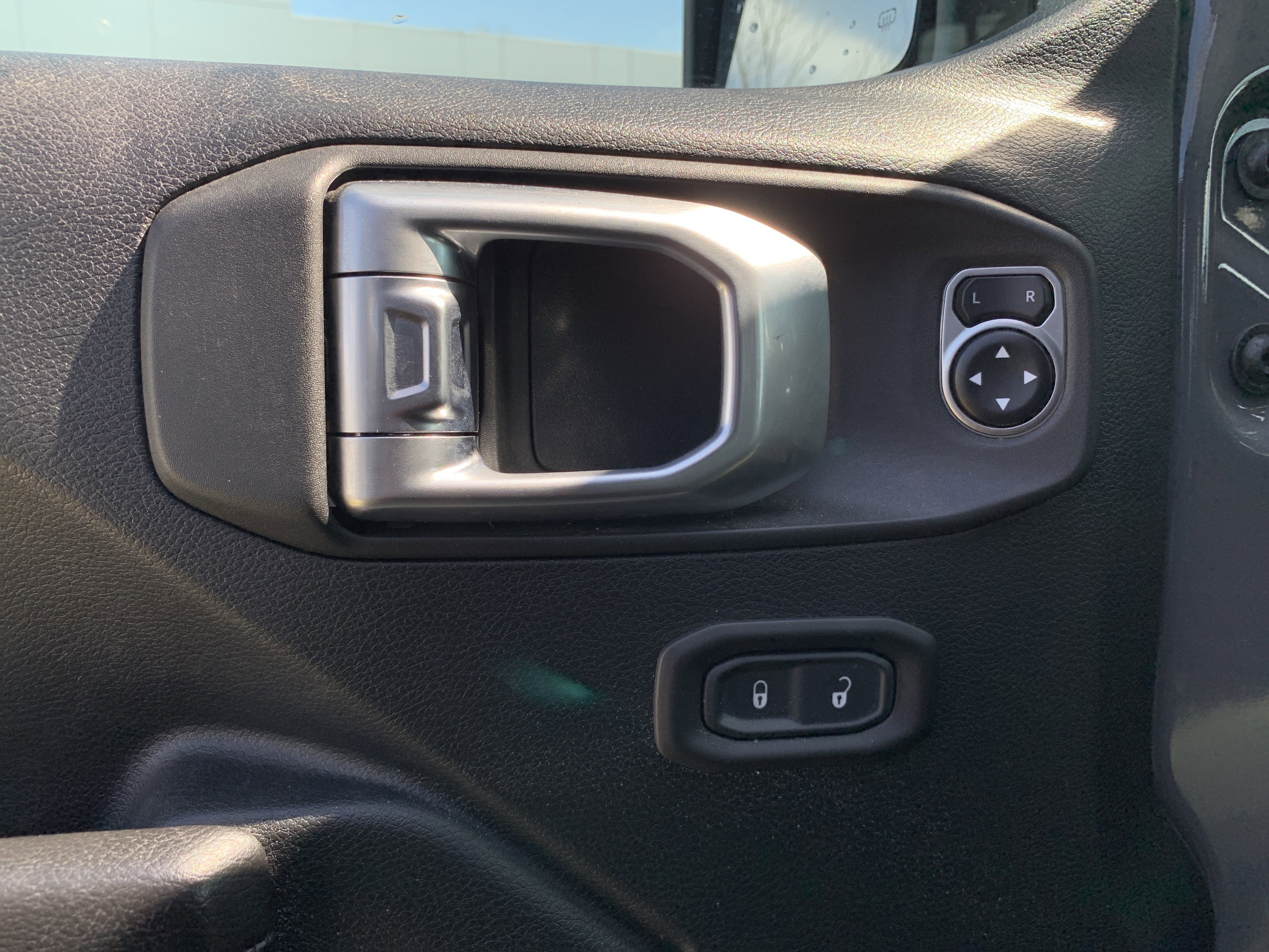 Used 2019 Jeep Wrangler Unlimited Sport image 15