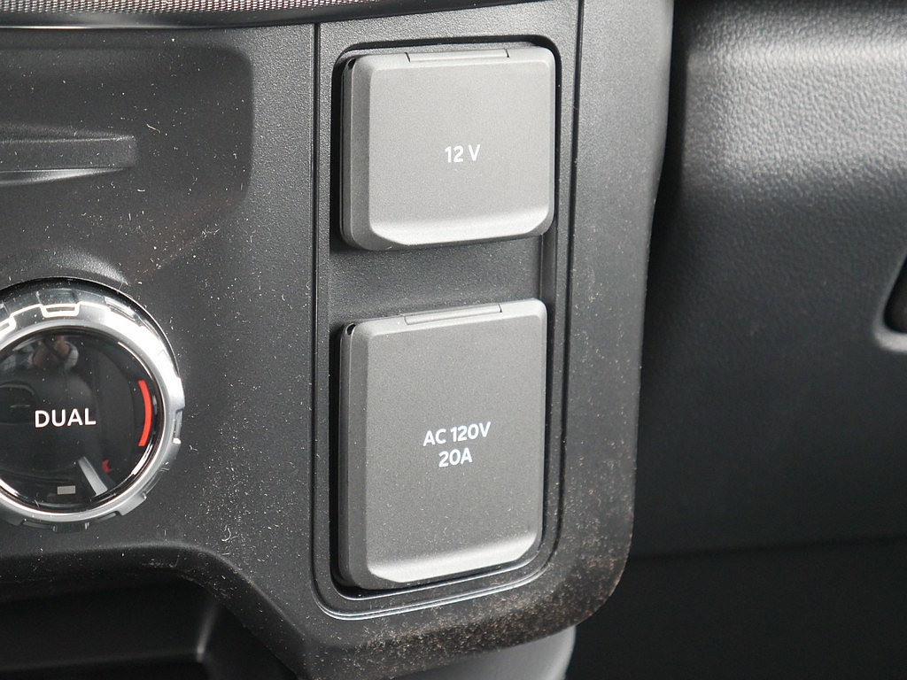 New 2026 Ford F350 Platinum w/ Tremor Off-Road Package AWD/4WD image 26
