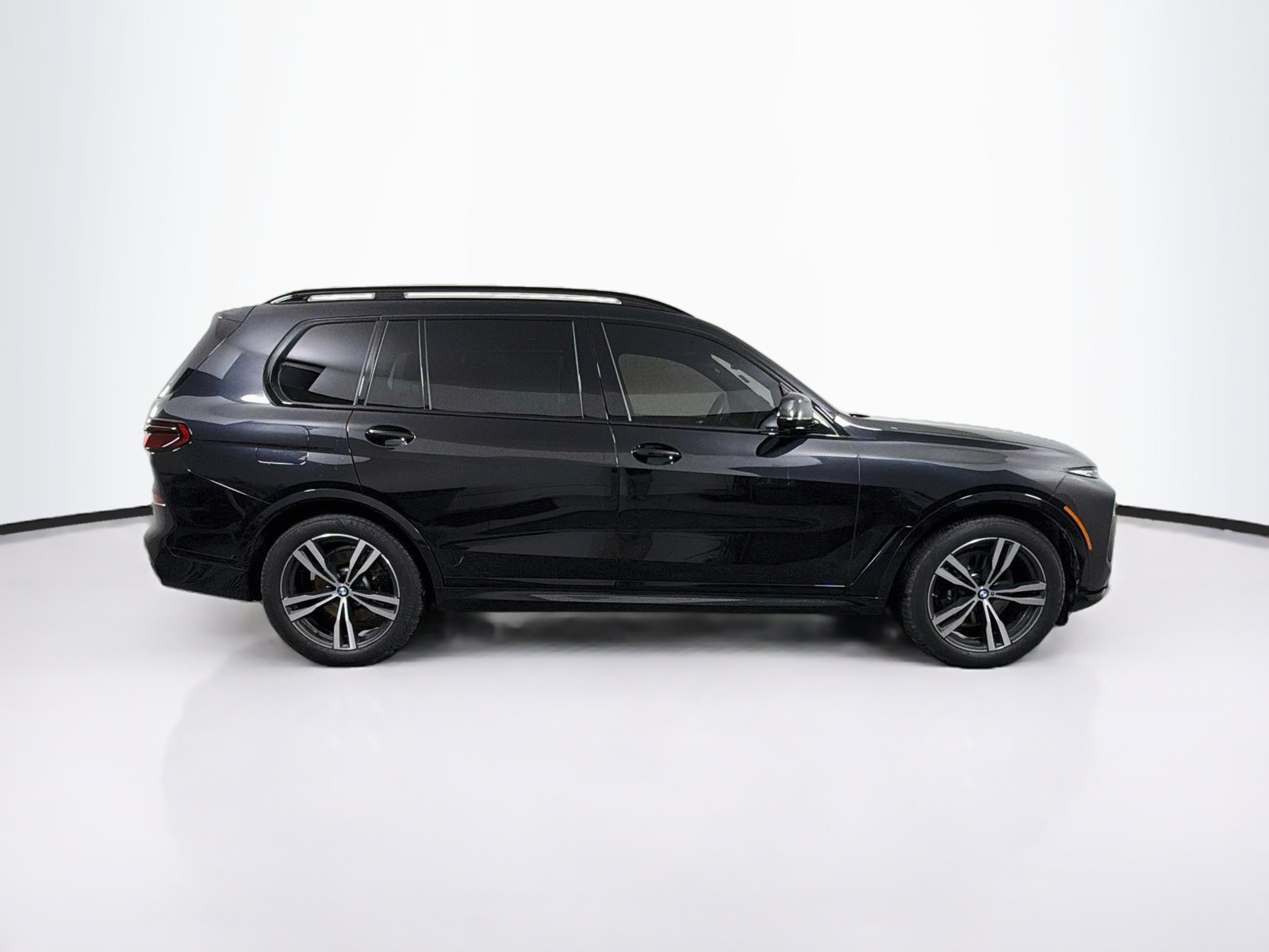 Certified 2024 BMW X7 xDrive40i w/ M Sport Package AWD/4WD image 8
