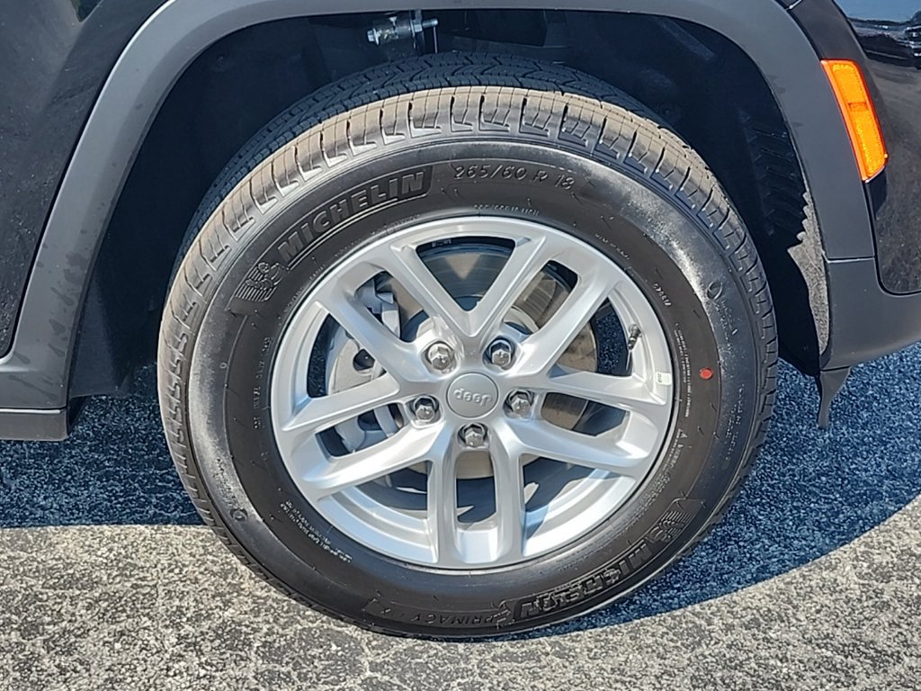 New 2026 Jeep Grand Cherokee Laredo X RWD image 33