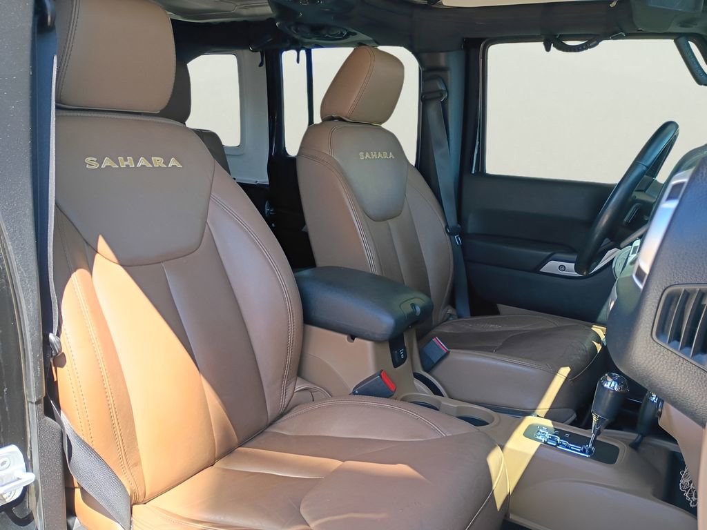 Used 2013 Jeep Wrangler Unlimited Sahara w/ Connectivity Group image 32