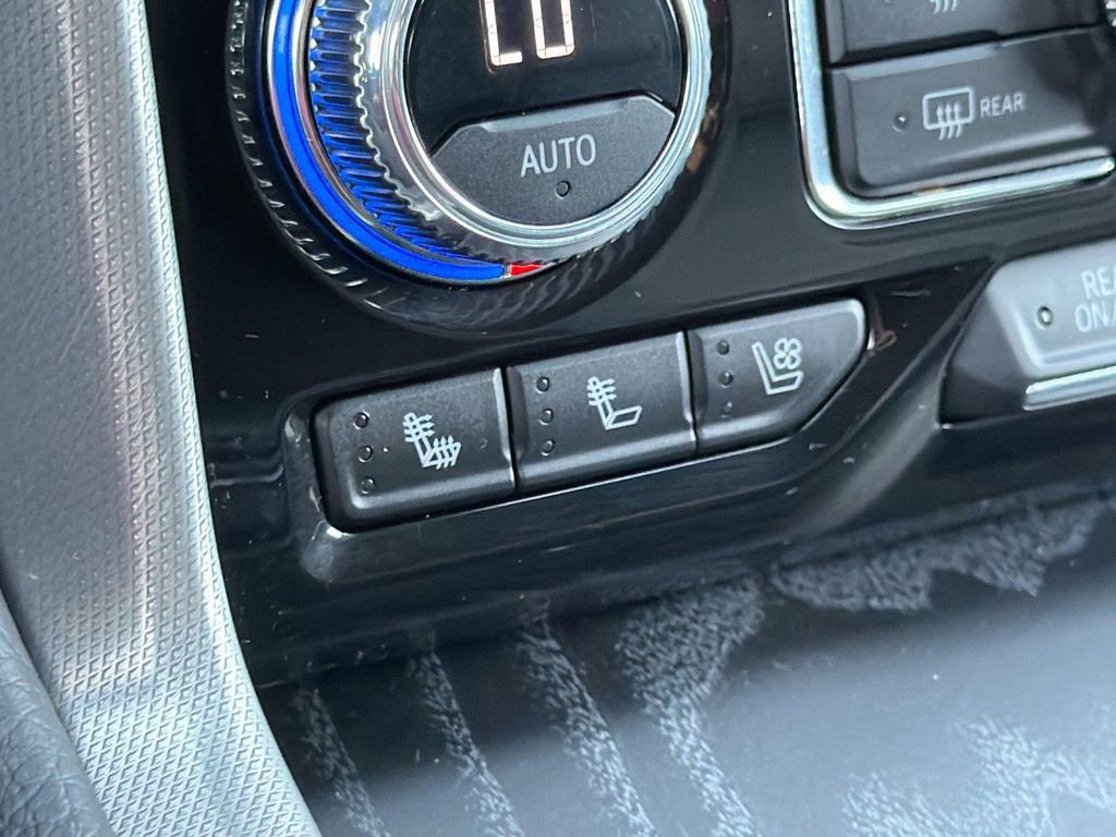 Used 2023 GMC Yukon Denali w/ Denali Reserve Package AWD/4WD image 19