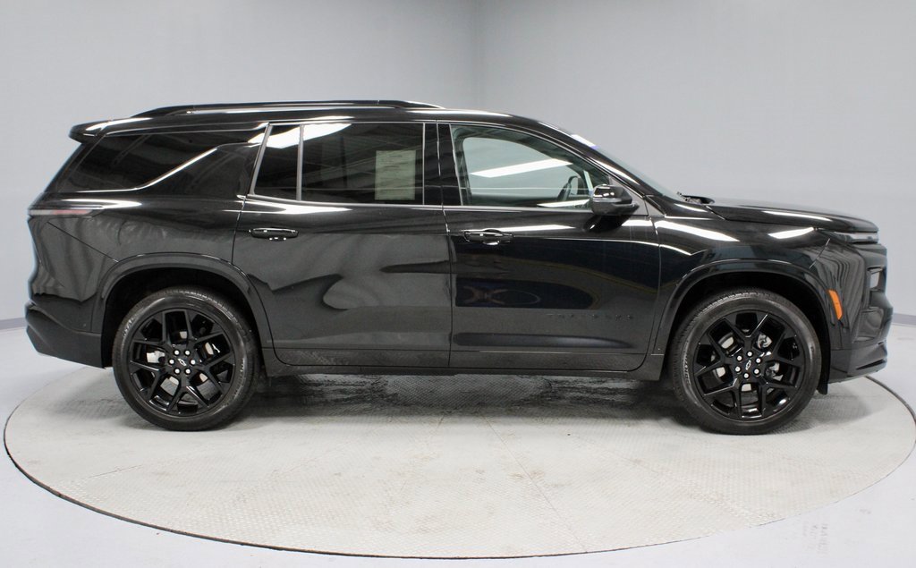 Used 2024 Chevrolet Traverse RS image 6