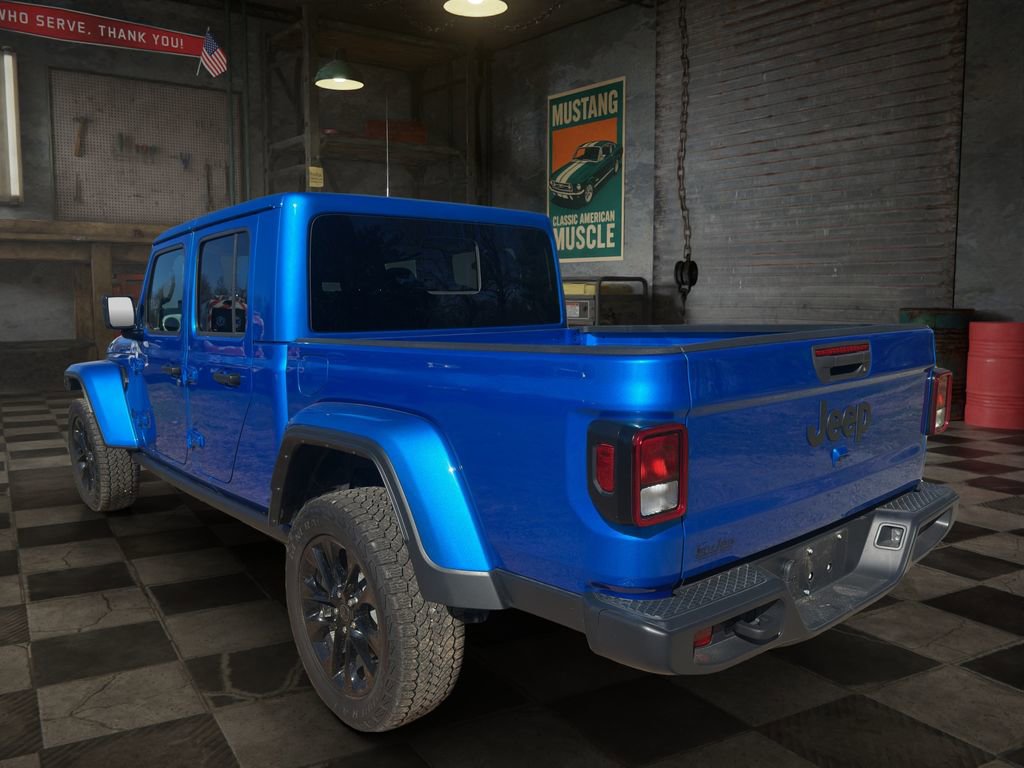 Used 2025 Jeep Gladiator Sport image 4