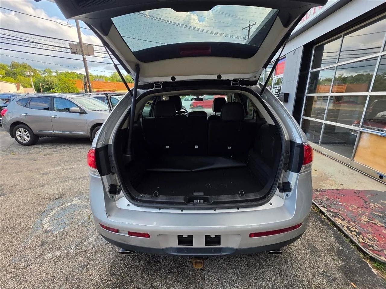 Used 2013 Lincoln MKX AWD image 13