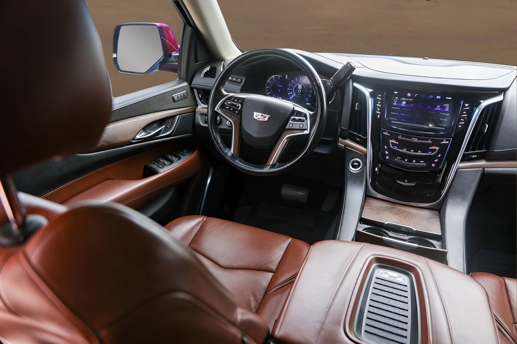 Used 2018 Cadillac Escalade ESV Premium Luxury AWD/4WD image 29
