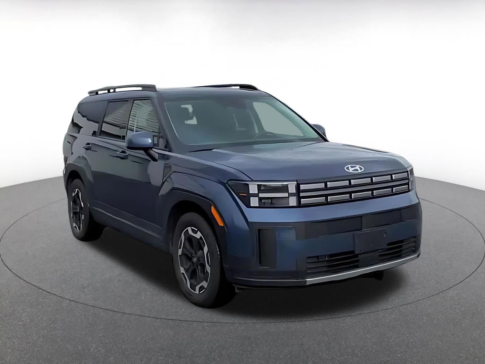 Used 2025 Hyundai Santa Fe SEL image 3