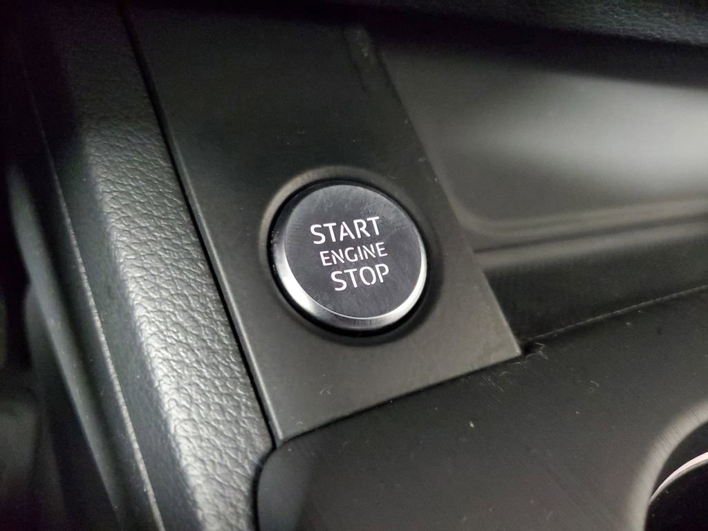 Used 2017 Audi A4 2.0T Premium w/ Convenience Package image 33