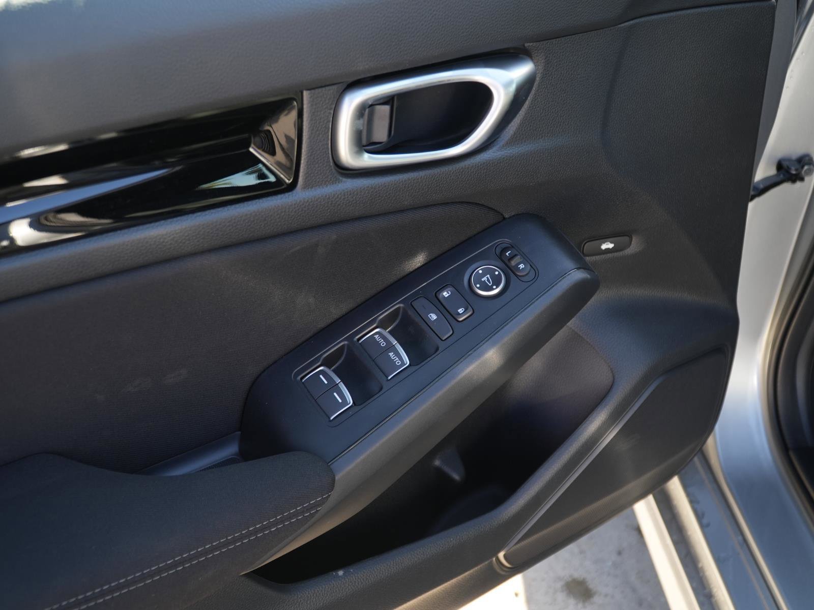 New 2026 Honda Civic FWD Hybrid Sedan image 13